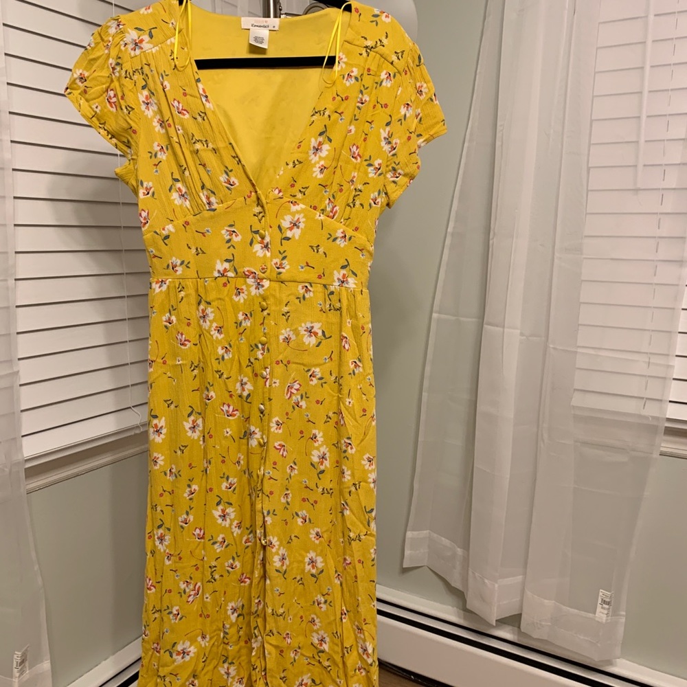 Cute summer dress.